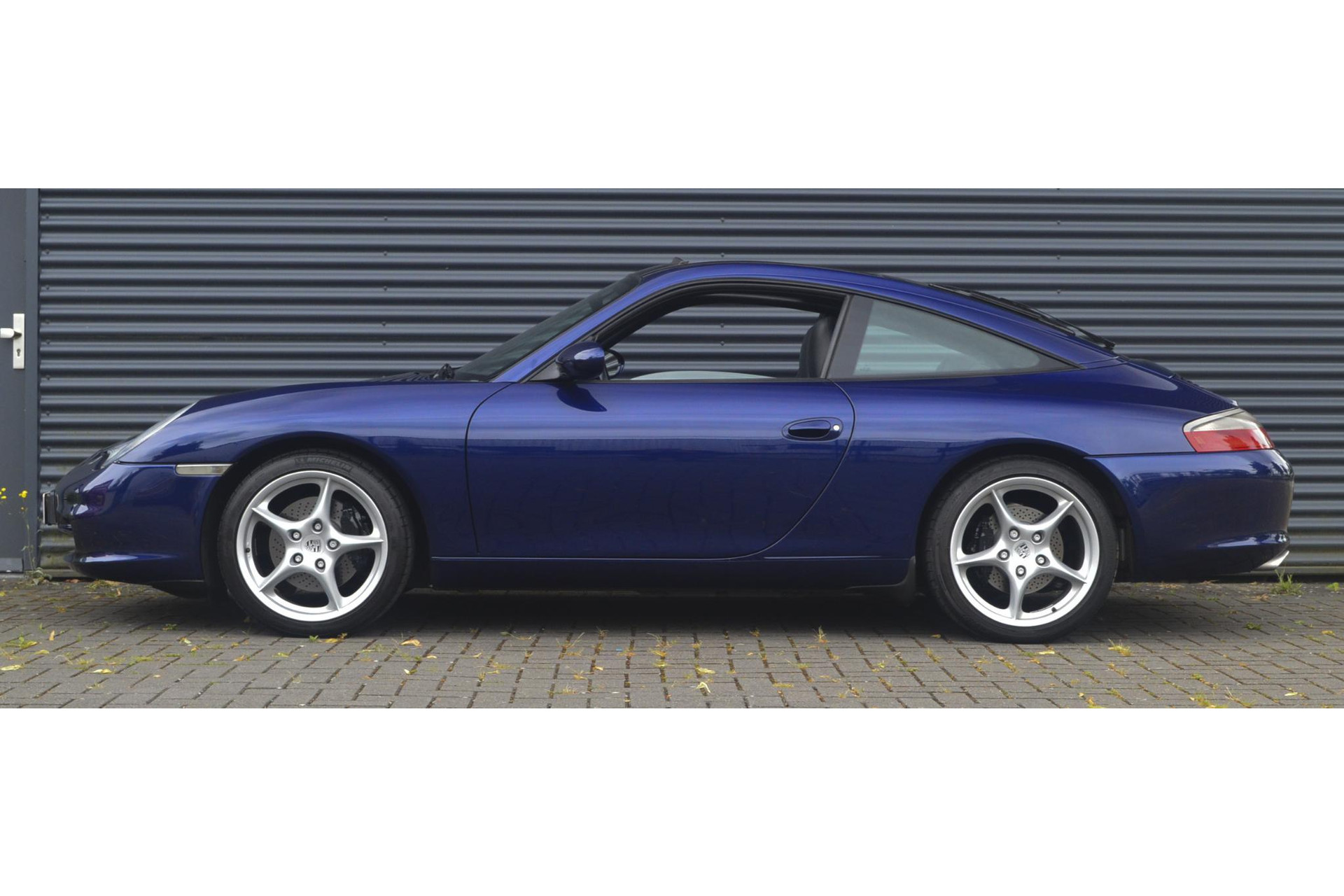 43716626-5.jpg