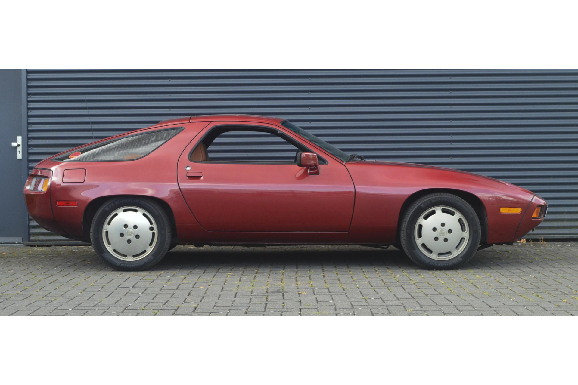 45574370-4.jpg