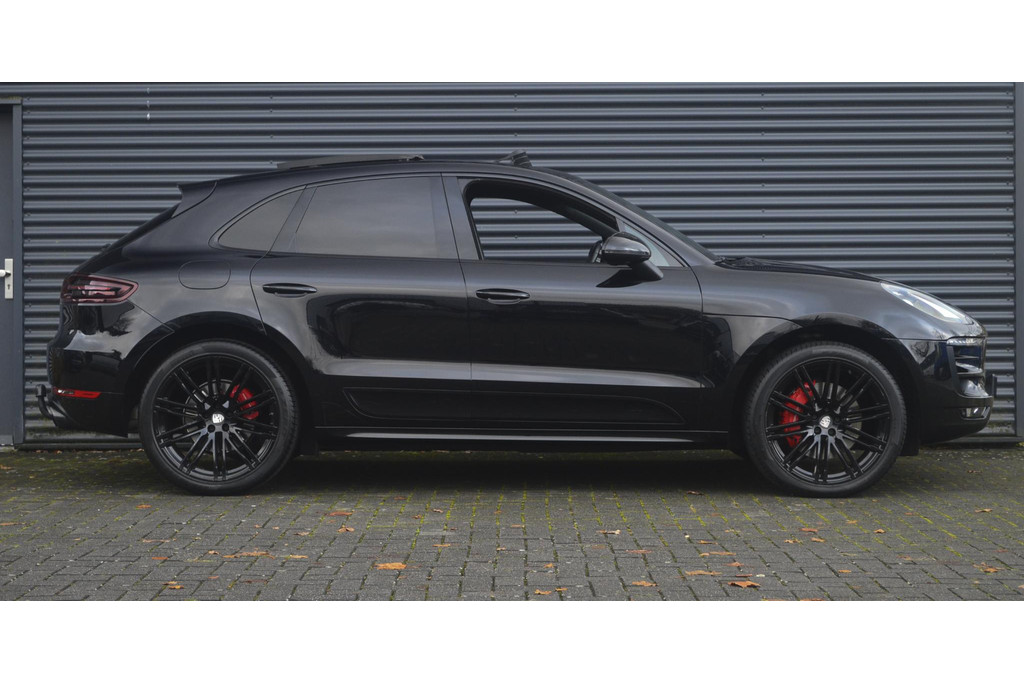 54491290-4.jpg