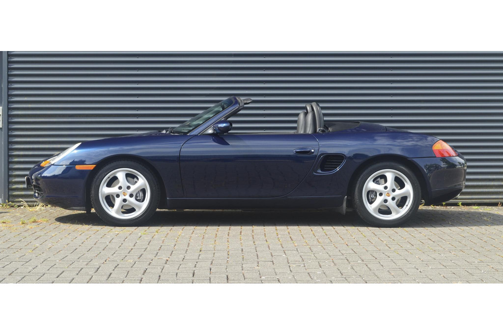 54788873-5.jpg