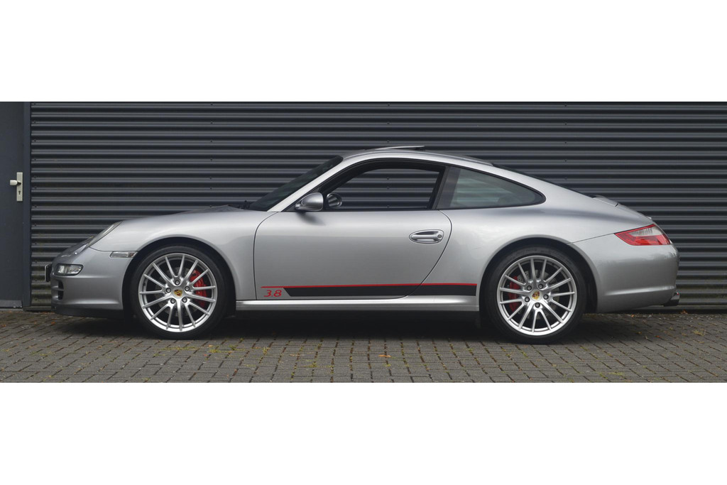 55594124-5.jpg