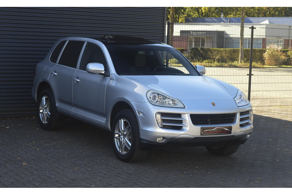 Porsche Cayenne 3.6 Facelift 56952761-3.jpg | Motron.nl